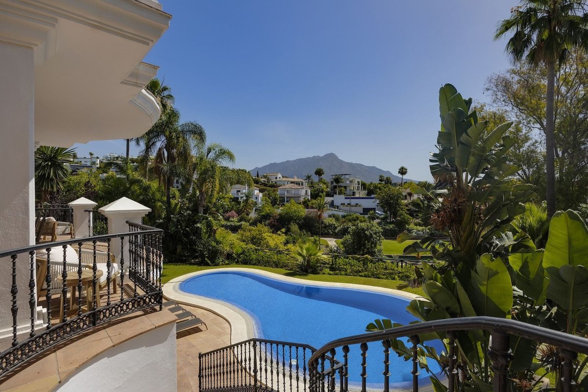 8 Bed Detached Villa in Benahavís