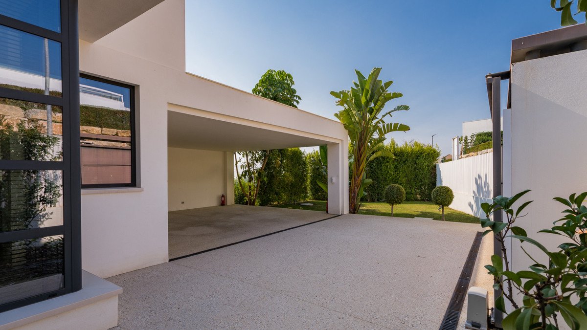 3 Bed Detached Villa in Benahavís