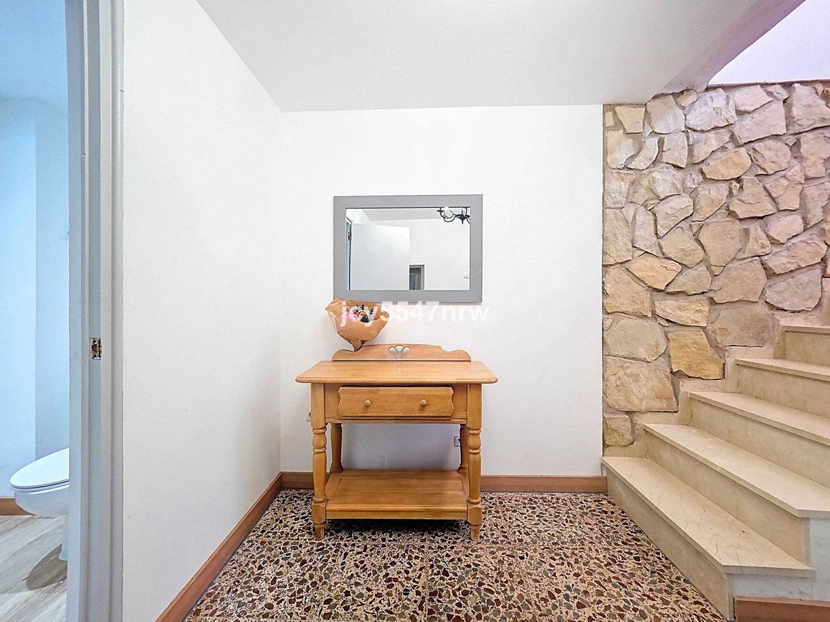 3 Bed City Palace in Pinoso