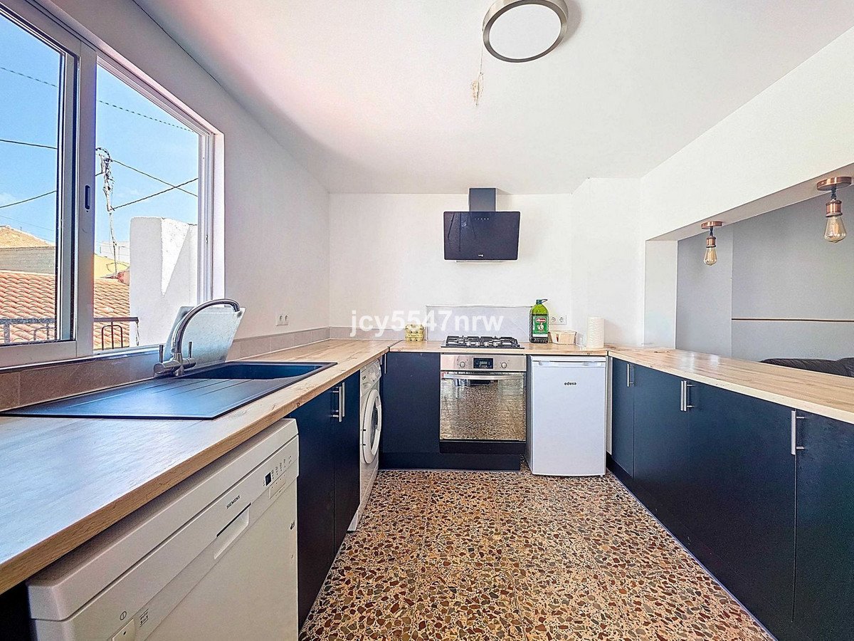 3 Bed City Palace in Pinoso