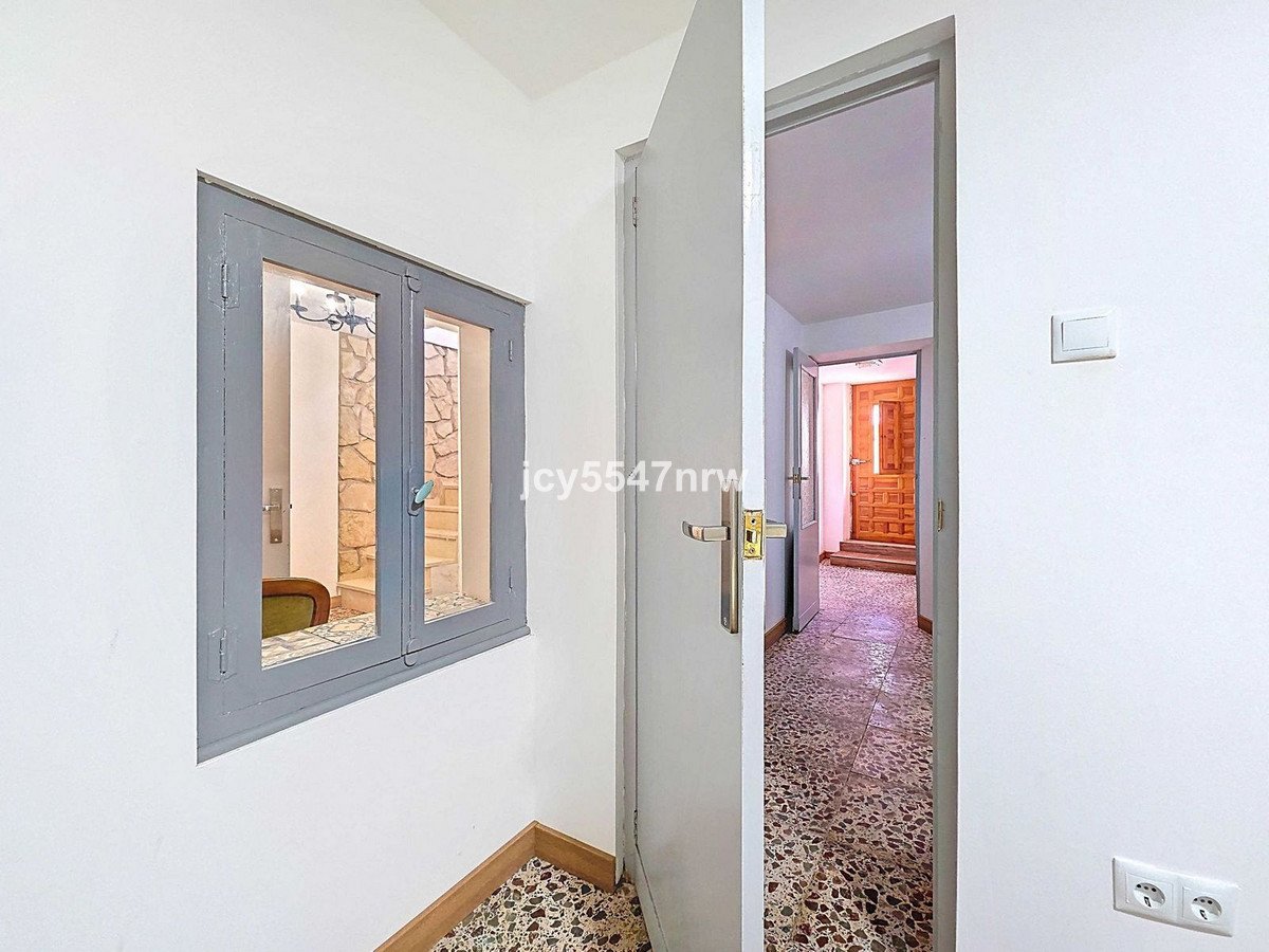 3 Bed City Palace in Pinoso