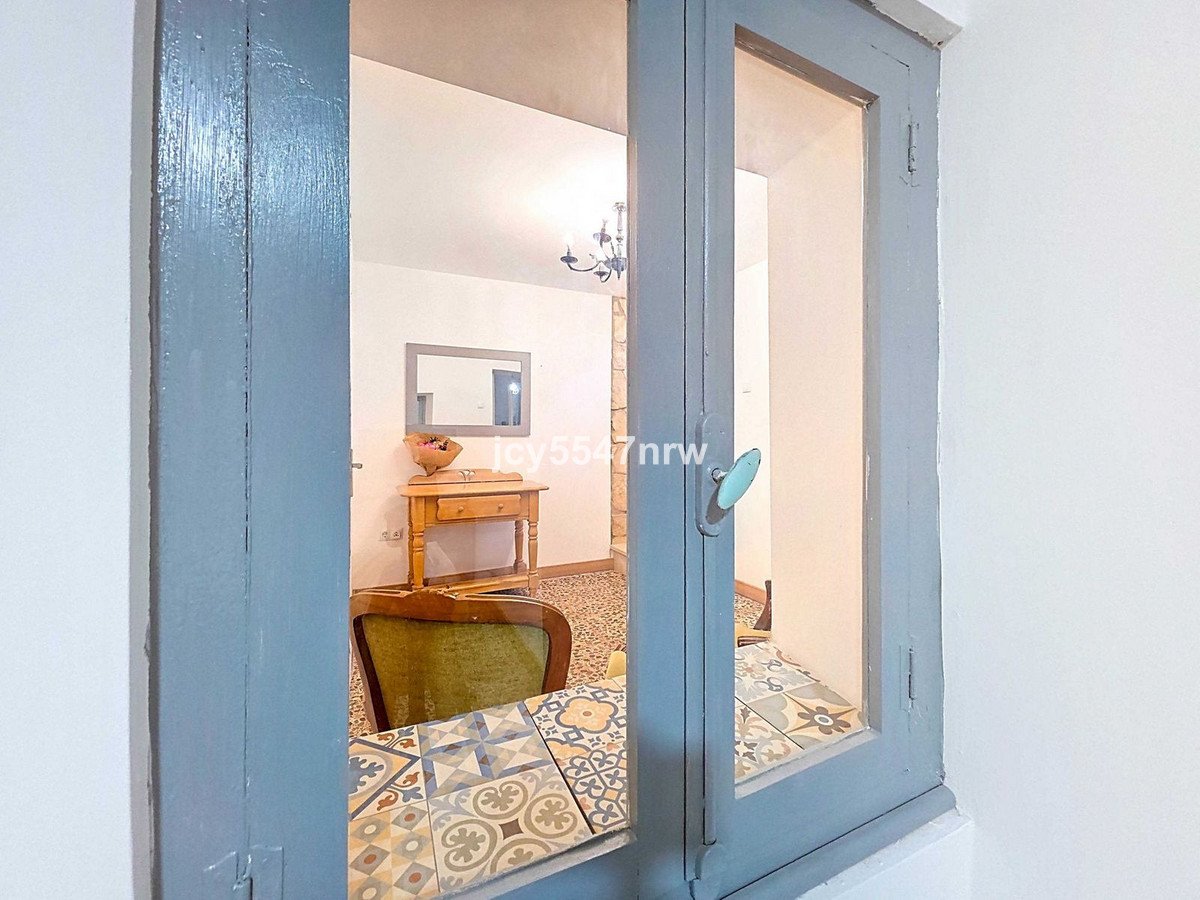 3 Bed City Palace in Pinoso