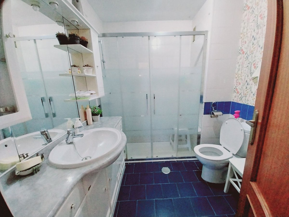 2 Bed Top Floor Apartment in Calahonda