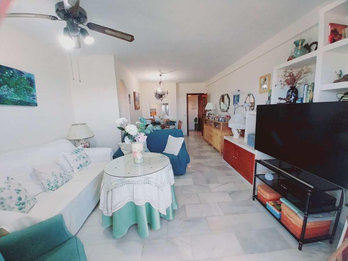 2 Bed Top Floor Apartment in Calahonda