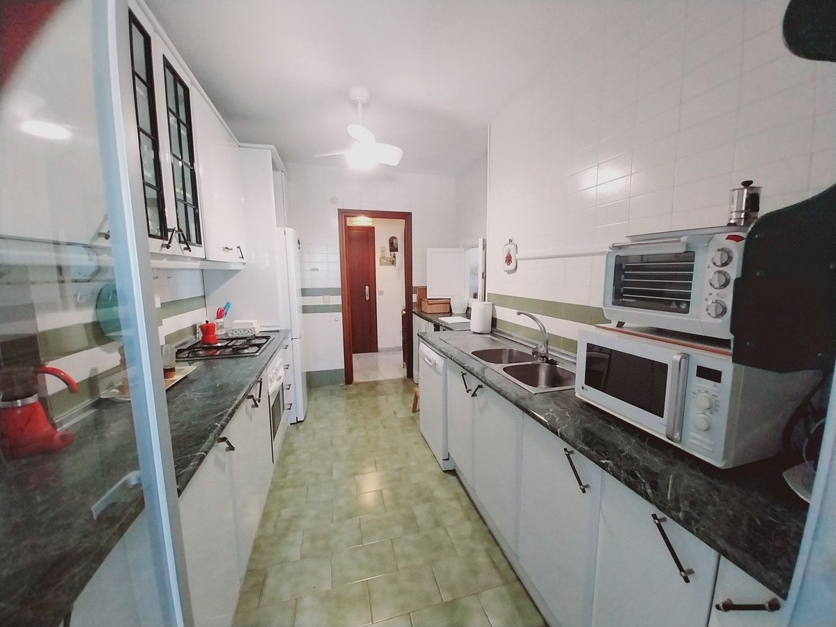 2 Bed Top Floor Apartment in Calahonda