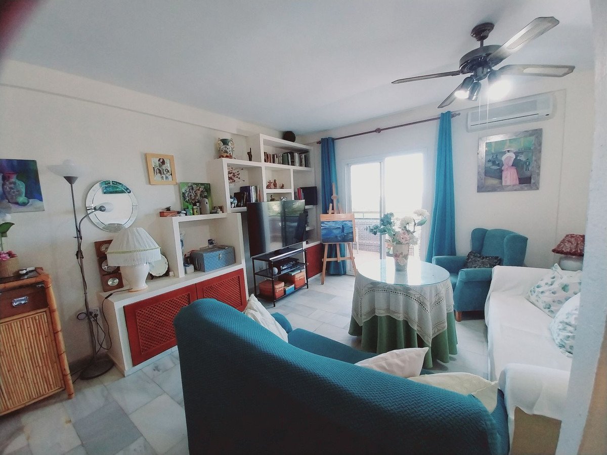 2 Bed Top Floor Apartment in Calahonda