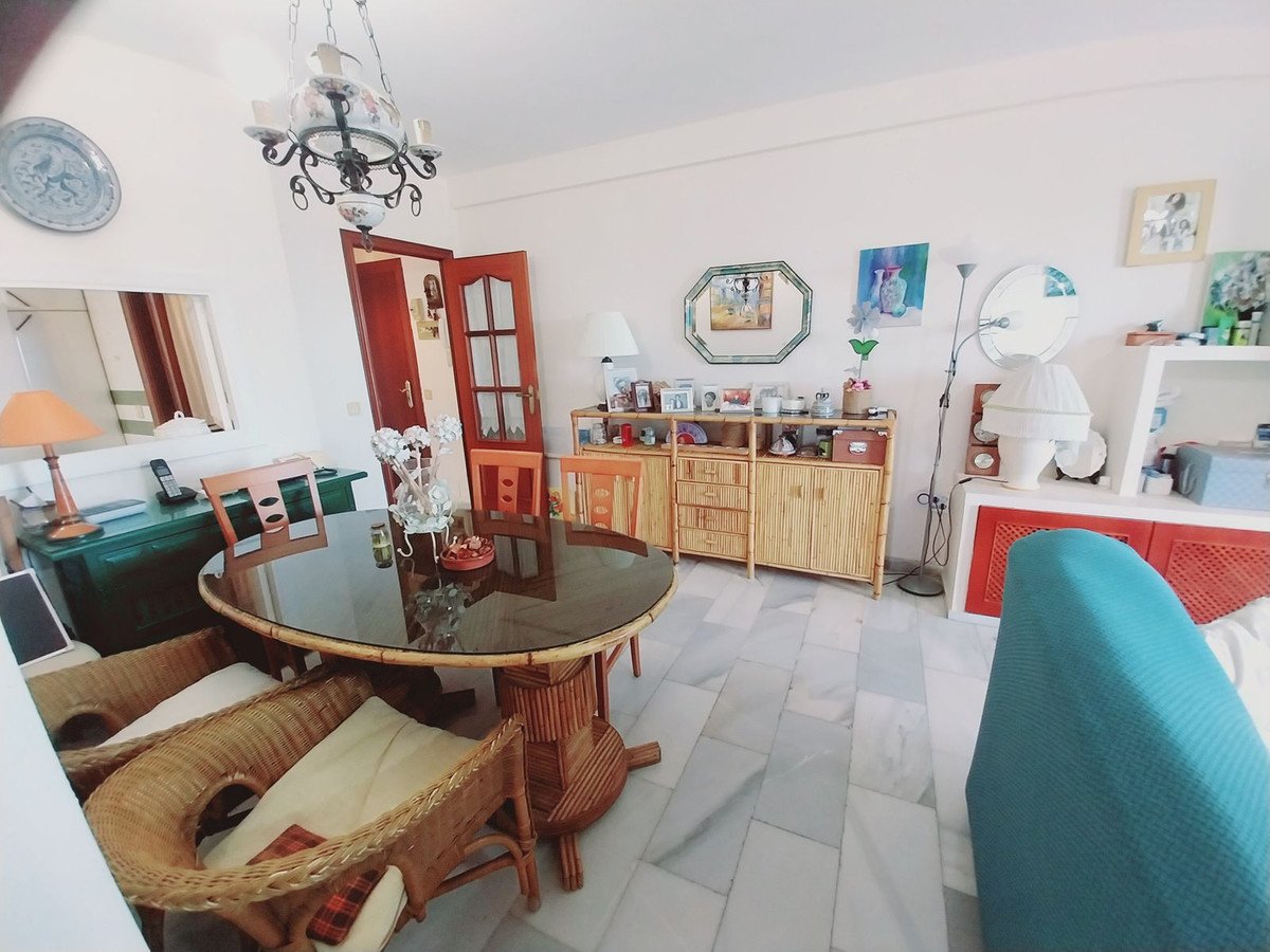 2 Bed Top Floor Apartment in Calahonda