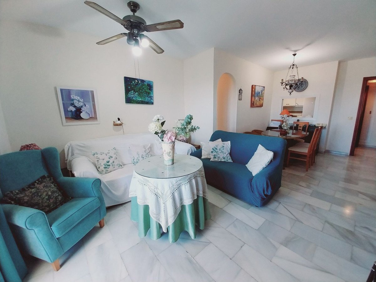 2 Bed Top Floor Apartment in Calahonda