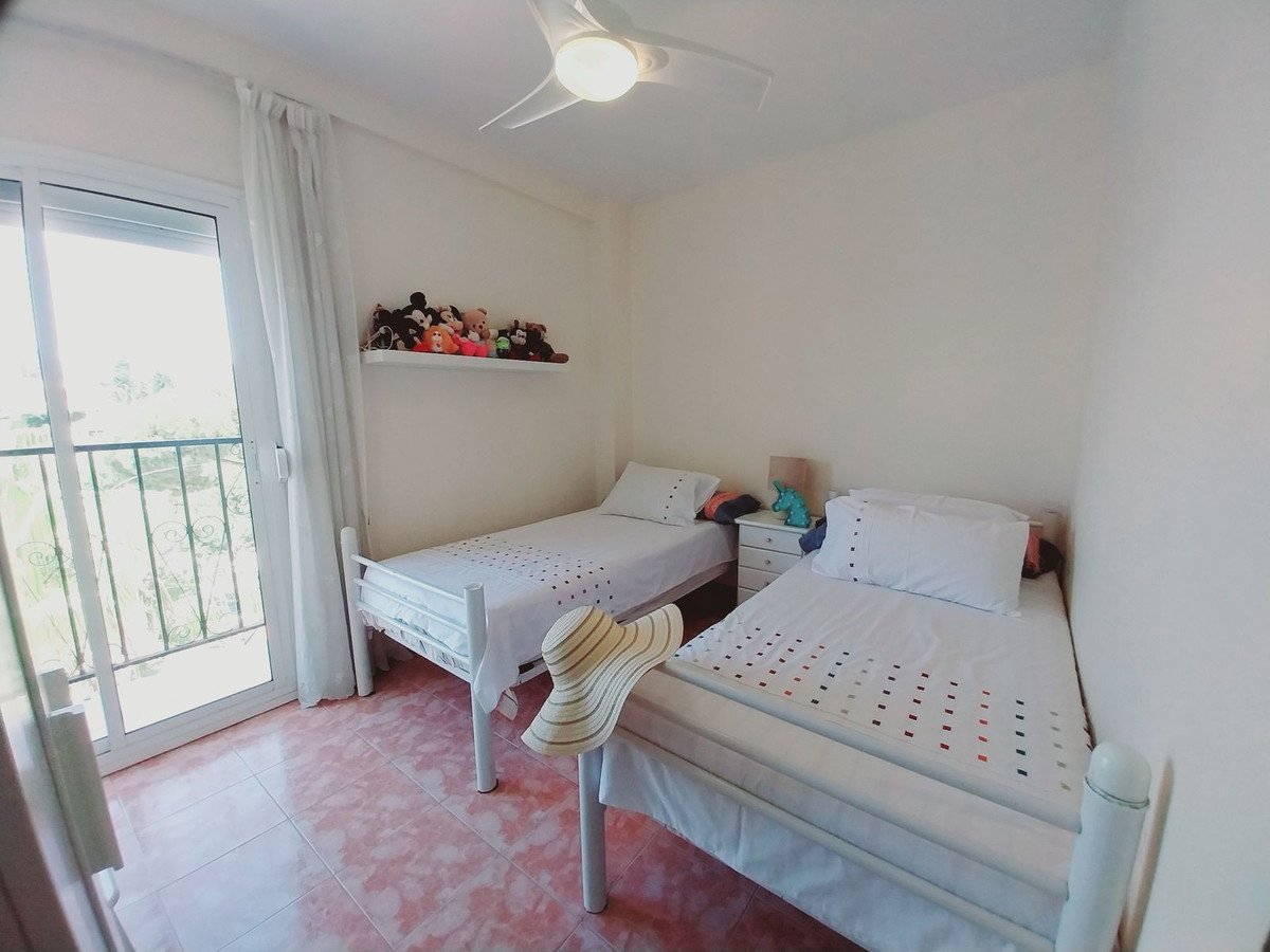 2 Bed Top Floor Apartment in Calahonda