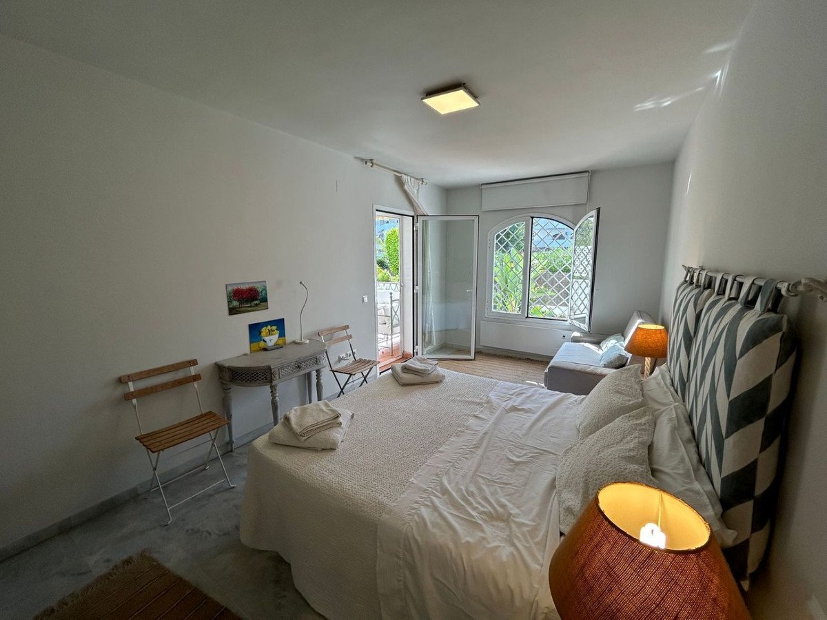 3 Bed Middle Floor Apartment in Marbella