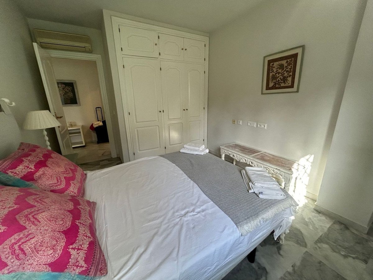 3 Bed Middle Floor Apartment in Marbella