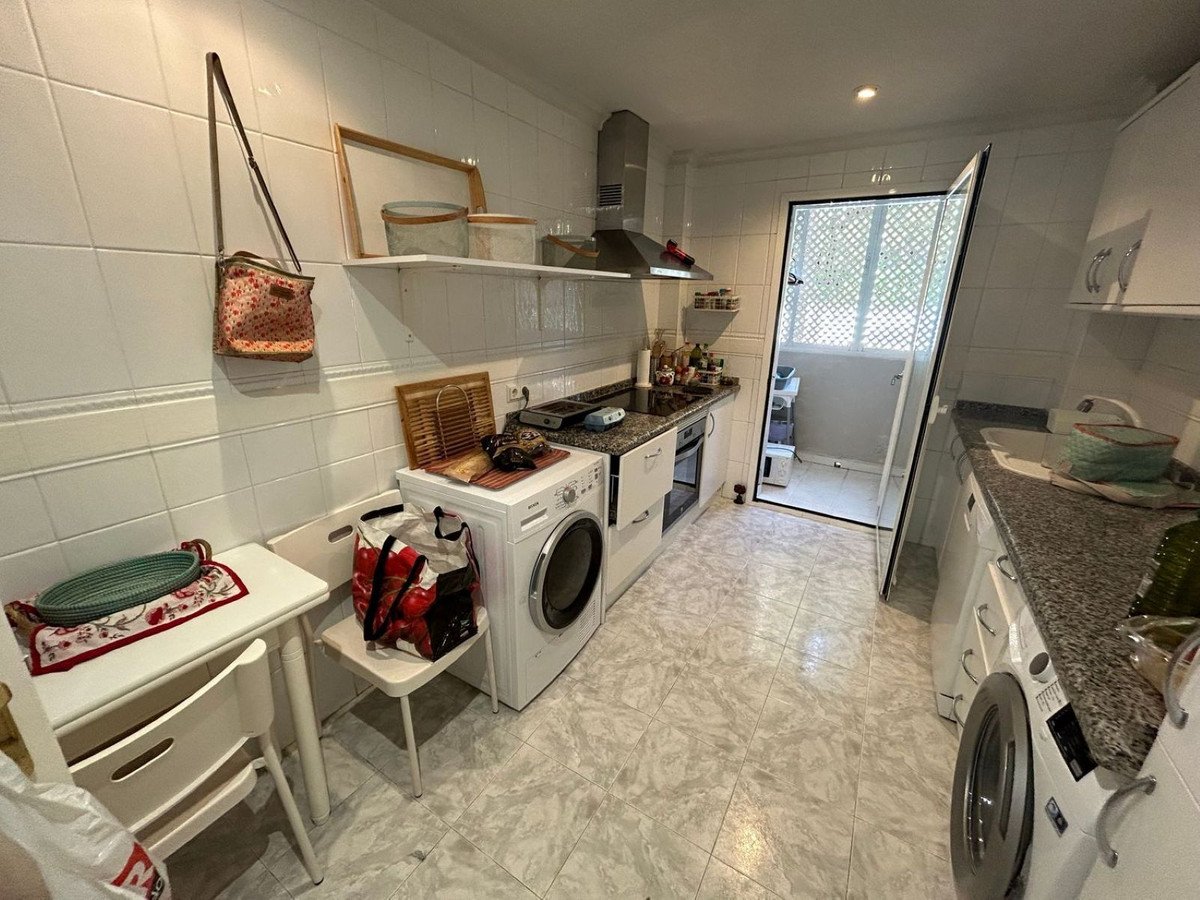 3 Bed Middle Floor Apartment in Marbella