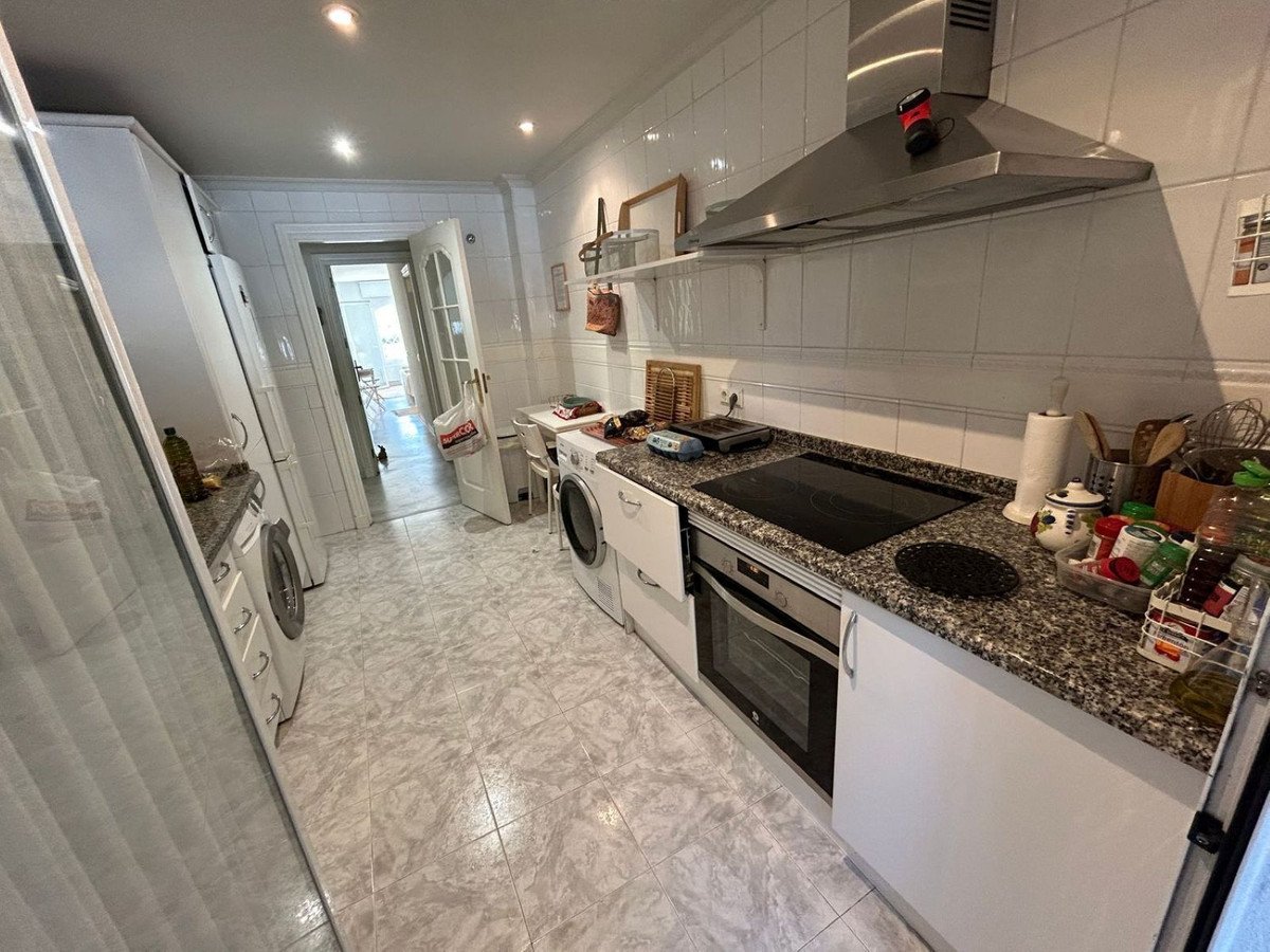 3 Bed Middle Floor Apartment in Marbella