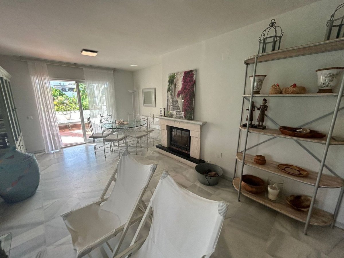 3 Bed Middle Floor Apartment in Marbella