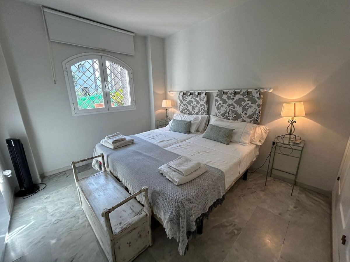 3 Bed Middle Floor Apartment in Marbella