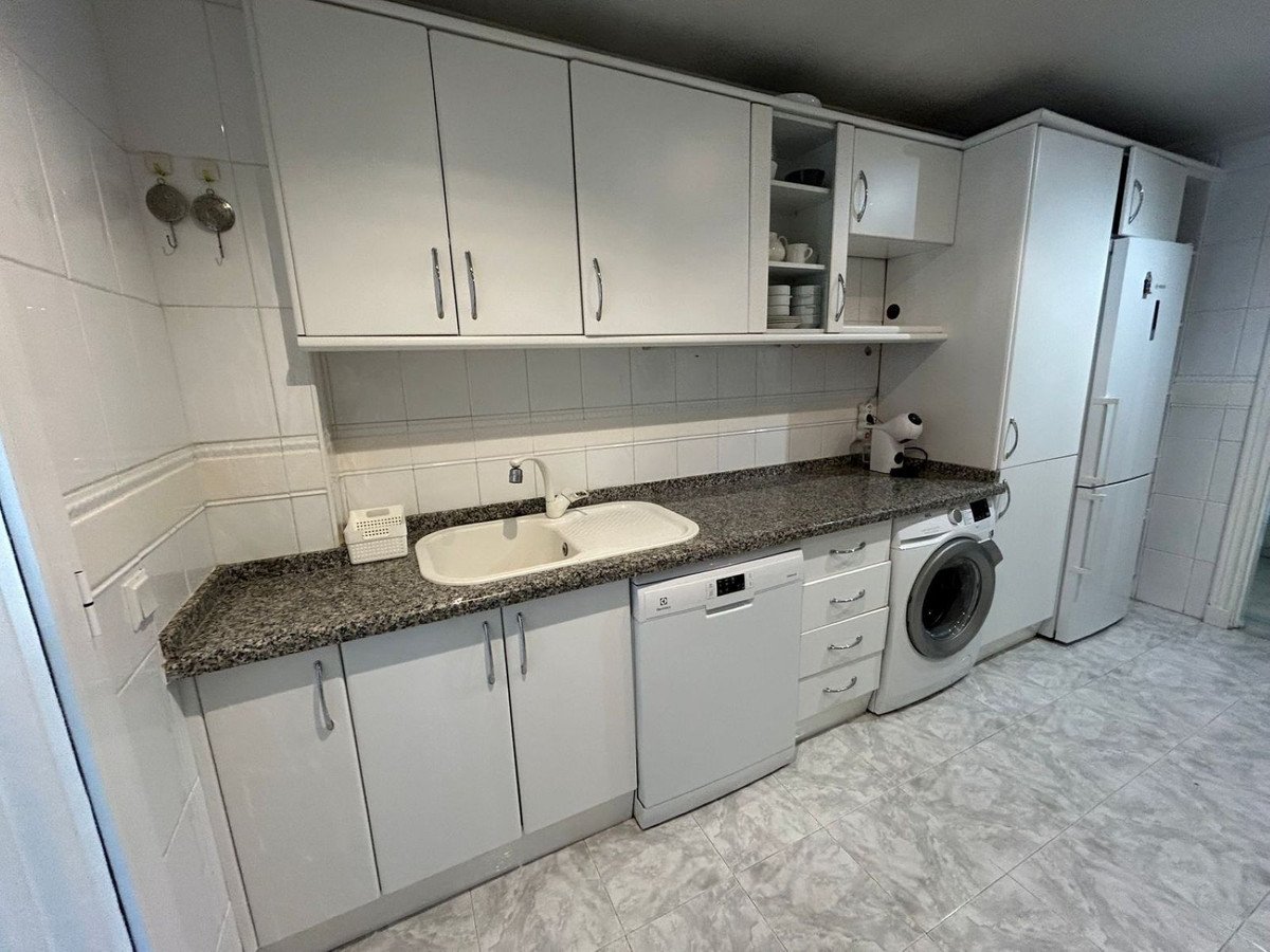 3 Bed Middle Floor Apartment in Marbella