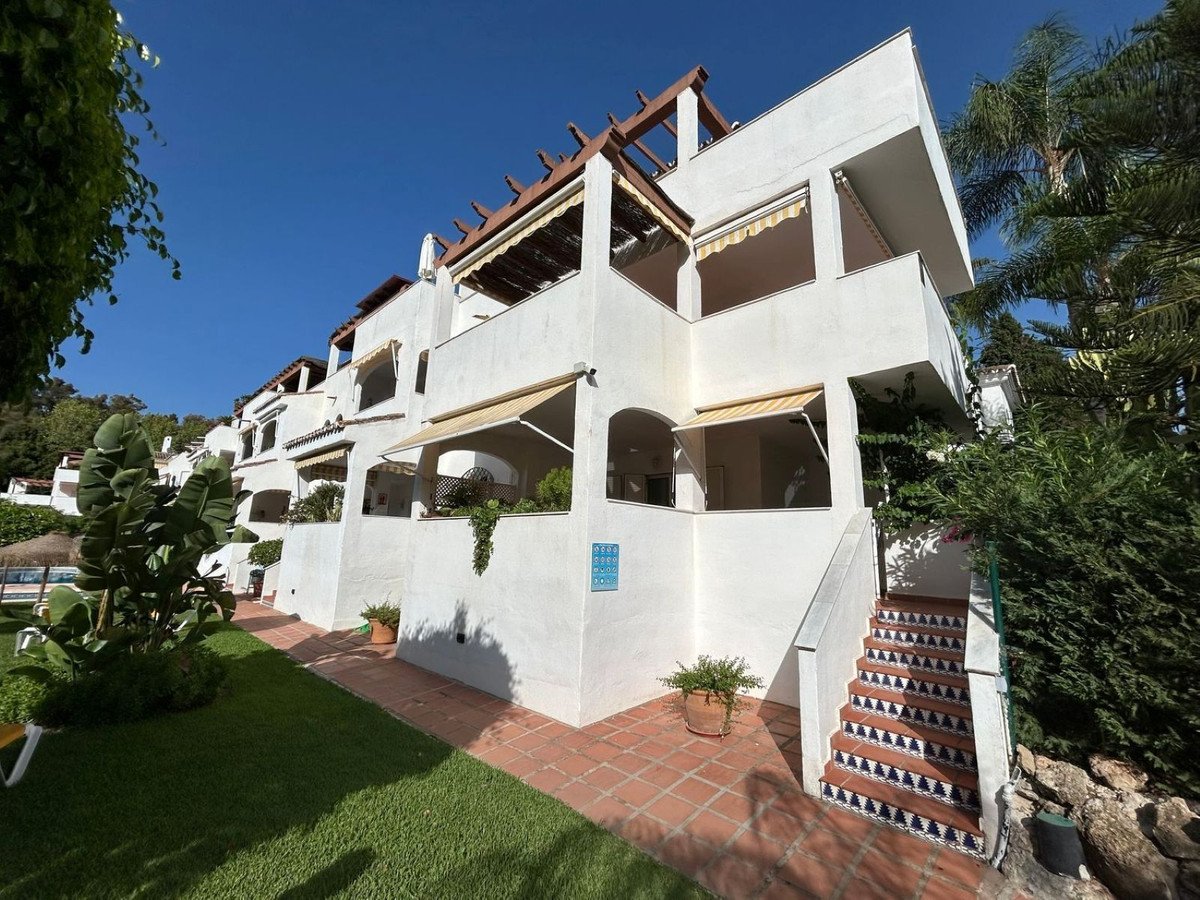 3 Bed Middle Floor Apartment in Marbella