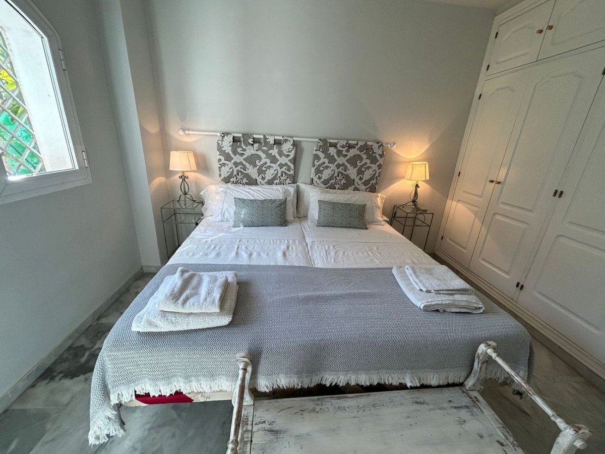 3 Bed Middle Floor Apartment in Marbella