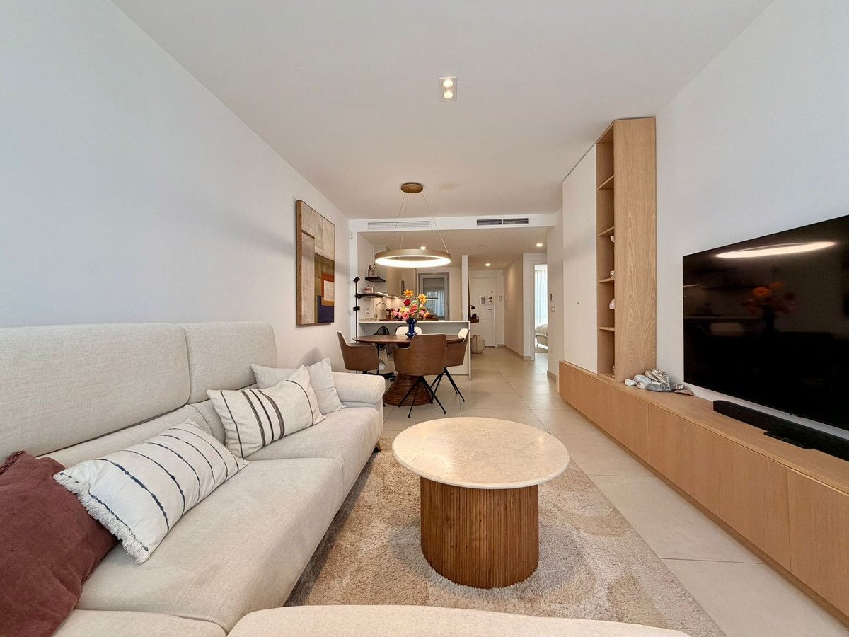 2 Bed Middle Floor Apartment in Elviria