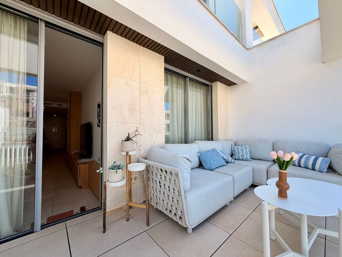 2 Bed Middle Floor Apartment in Elviria