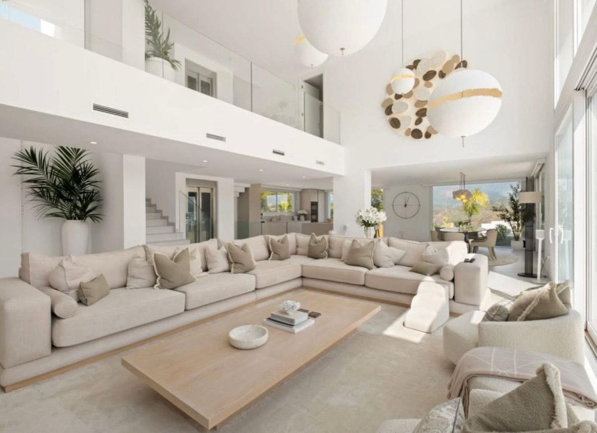 4 Bed Detached Villa in La Mairena