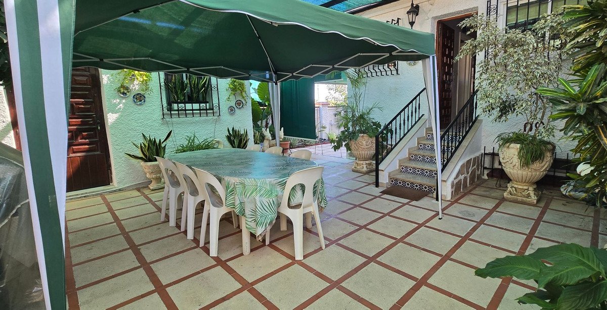 4 Bed Semi-Detached House in Torre de Benagalbón