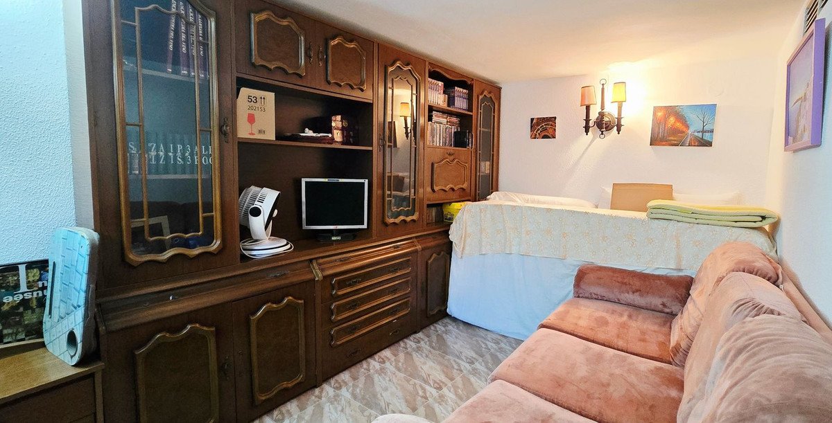 4 Bed Semi-Detached House in Torre de Benagalbón
