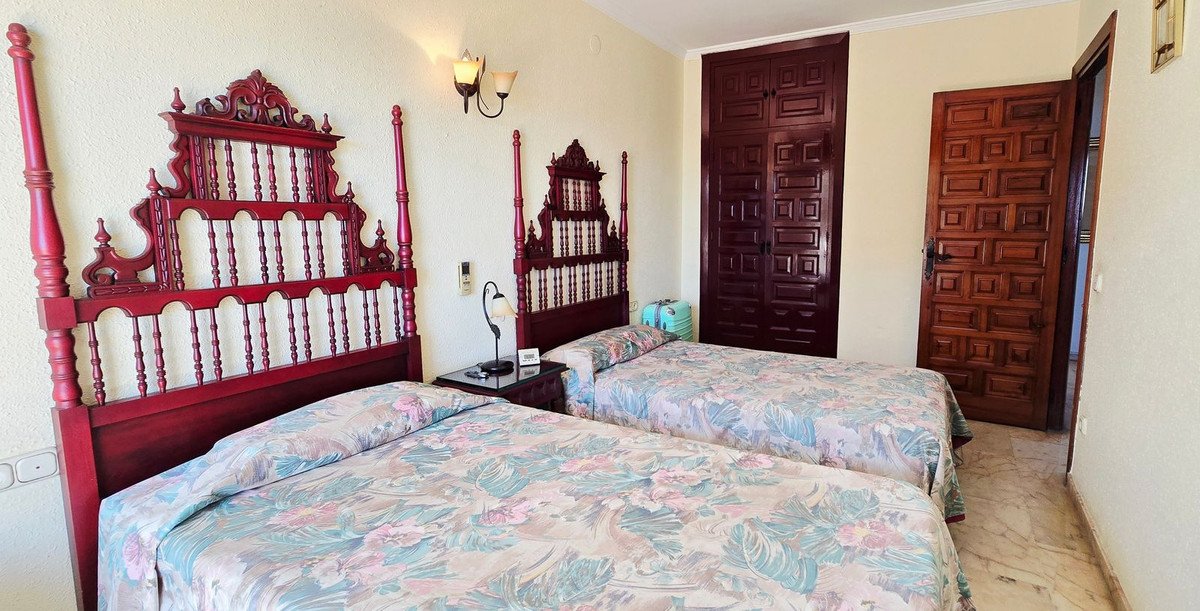 4 Bed Semi-Detached House in Torre de Benagalbón