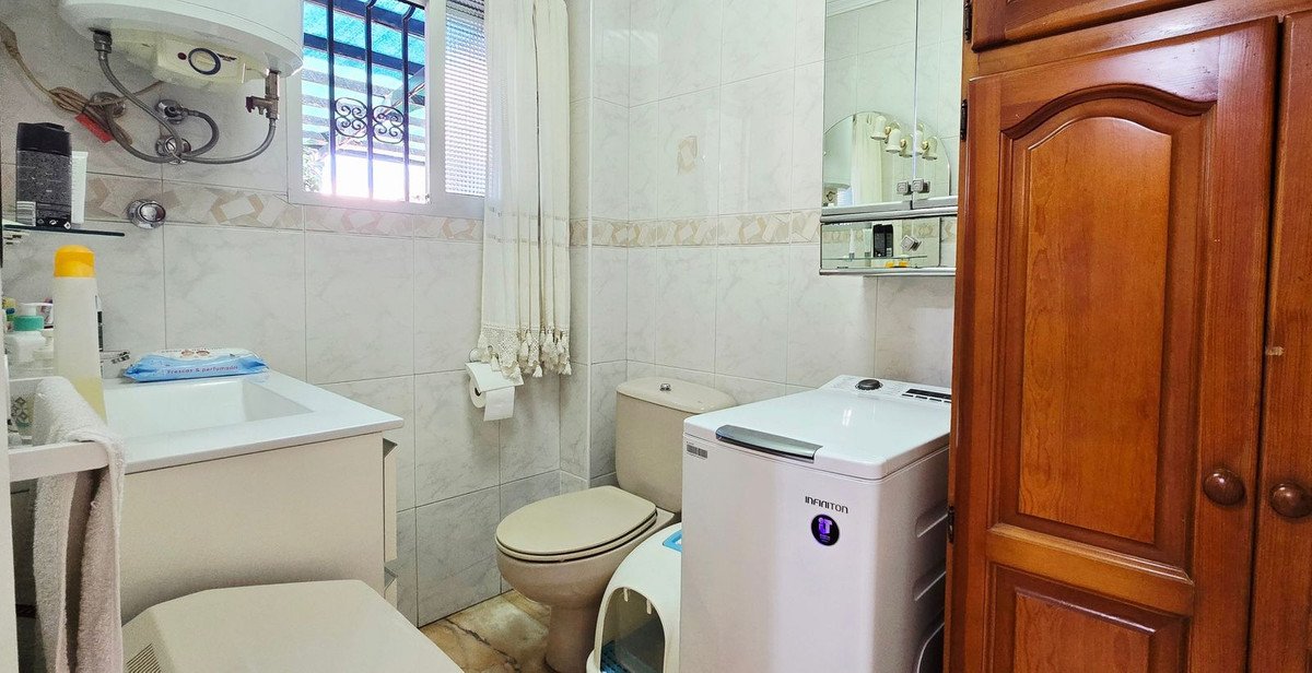 4 Bed Semi-Detached House in Torre de Benagalbón