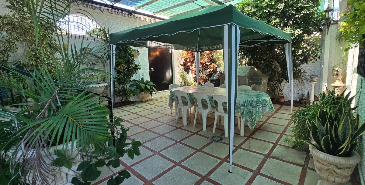 4 Bed Semi-Detached House in Torre de Benagalbón