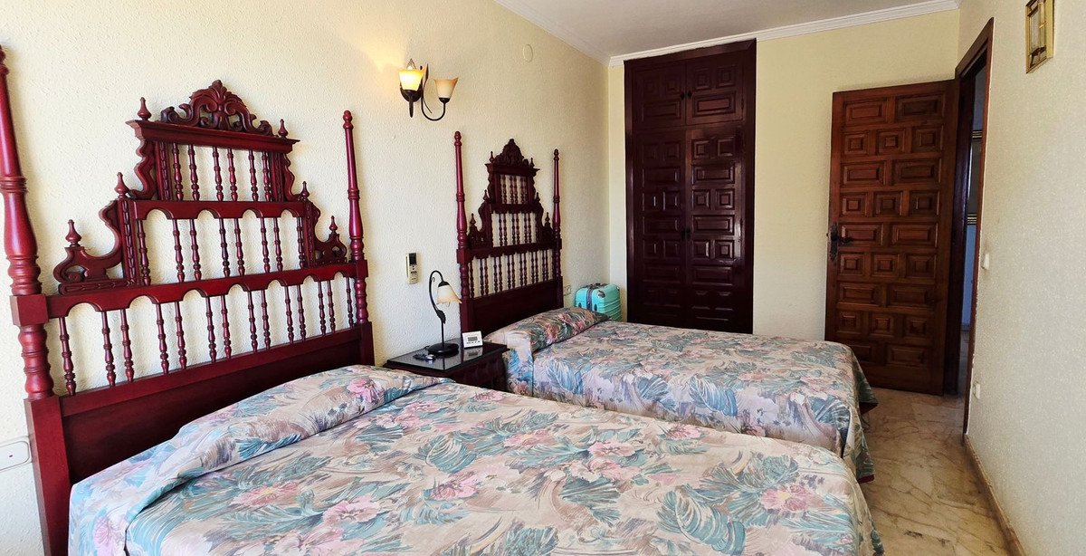 4 Bed Semi-Detached House in Torre de Benagalbón