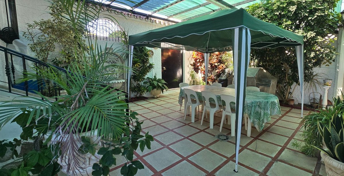 4 Bed Semi-Detached House in Torre de Benagalbón