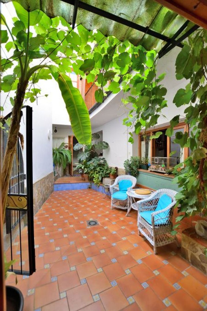 5 Bed Townhouse in Benaoján