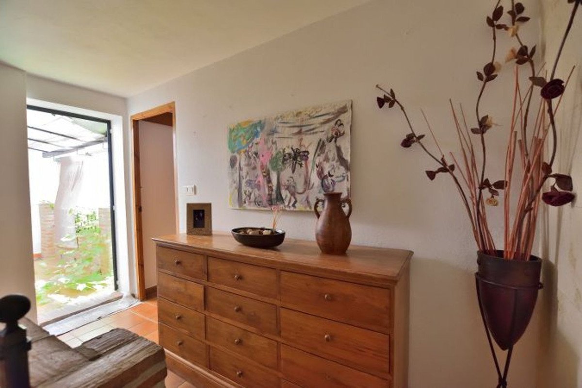 5 Bed Townhouse in Benaoján