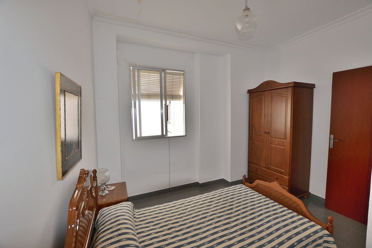 5 Bed Townhouse in Olvera