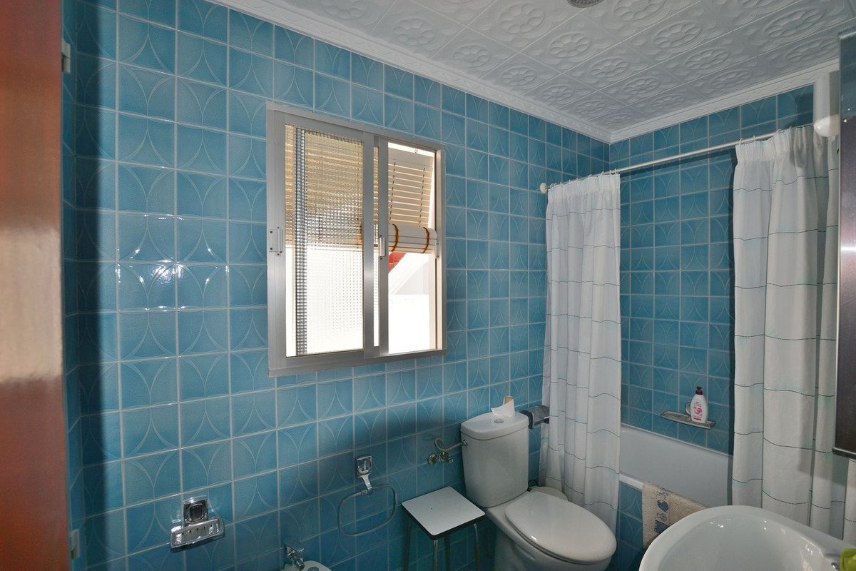 5 Bed Townhouse in Olvera