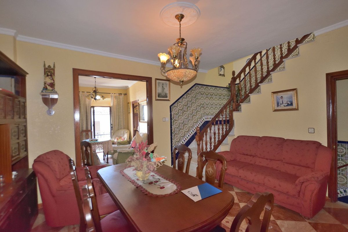 4 Bed Townhouse in El Gastor