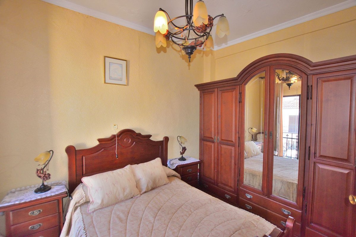 4 Bed Townhouse in El Gastor