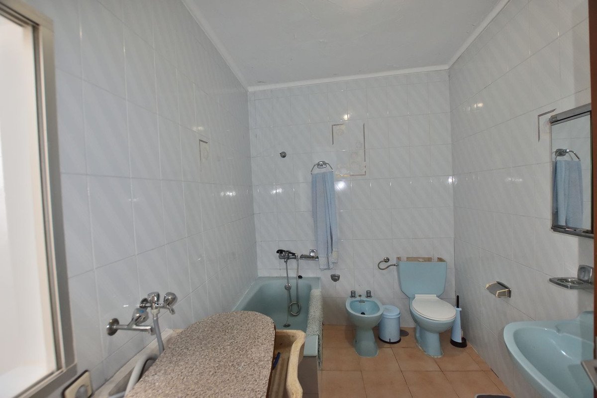 4 Bed Townhouse in El Gastor