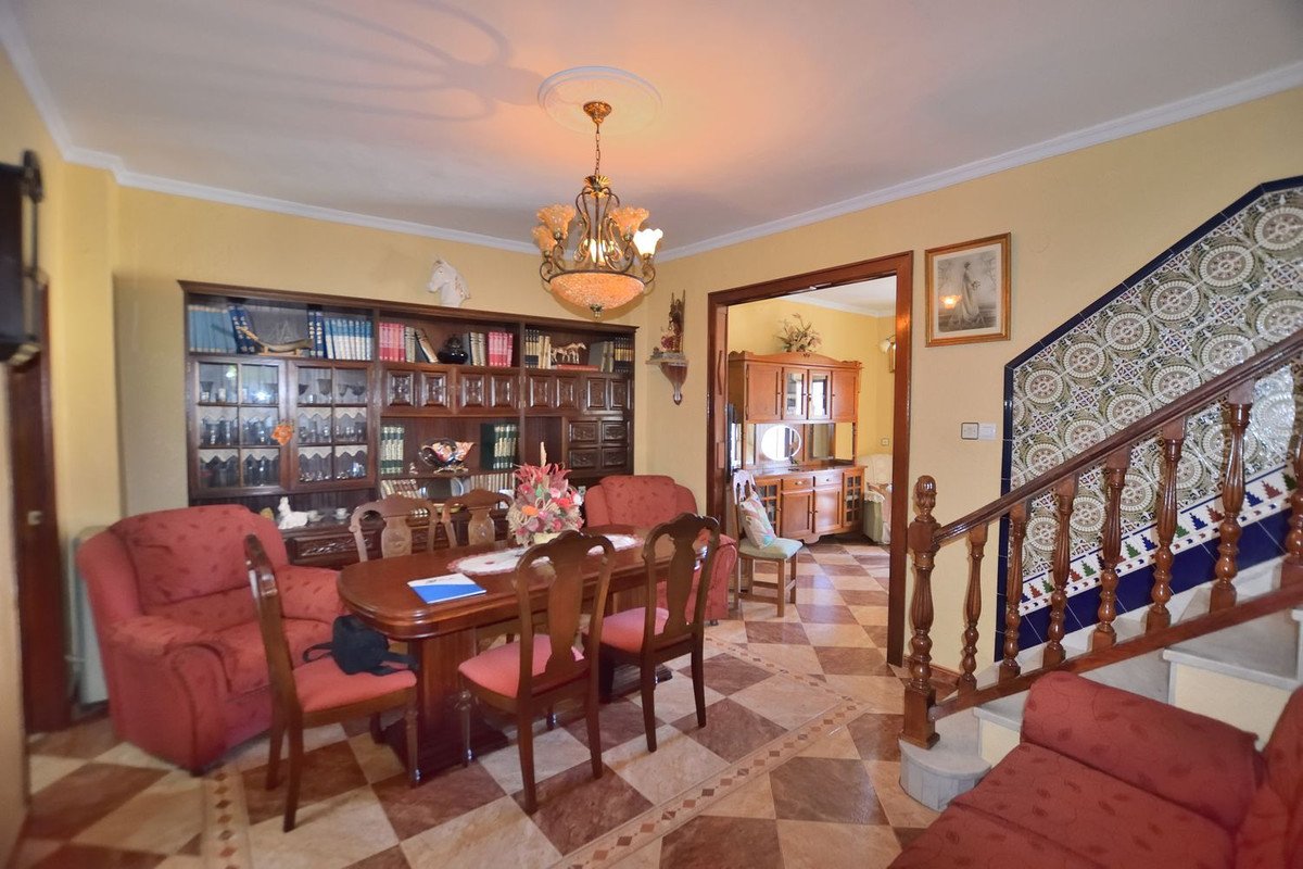 4 Bed Townhouse in El Gastor