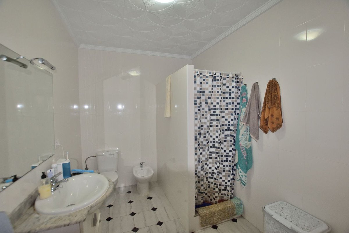 4 Bed Townhouse in El Gastor