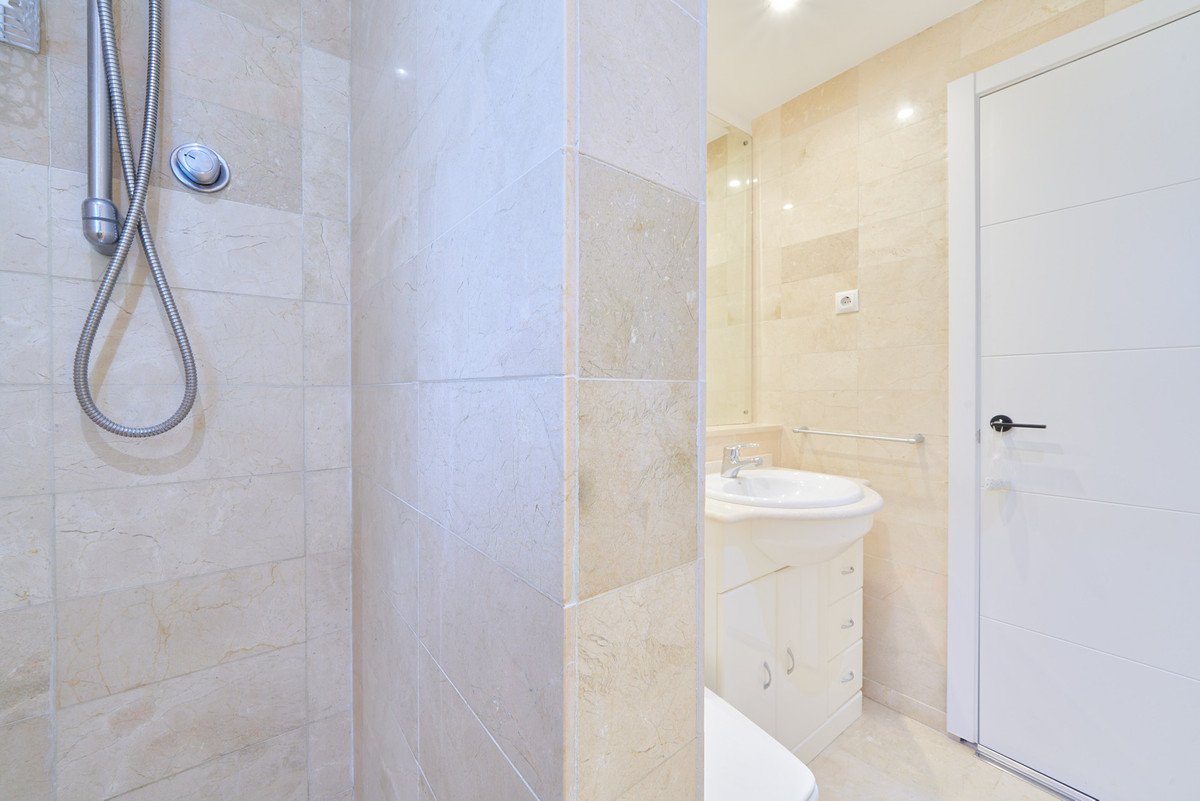 2 Bed Middle Floor Apartment in Elviria