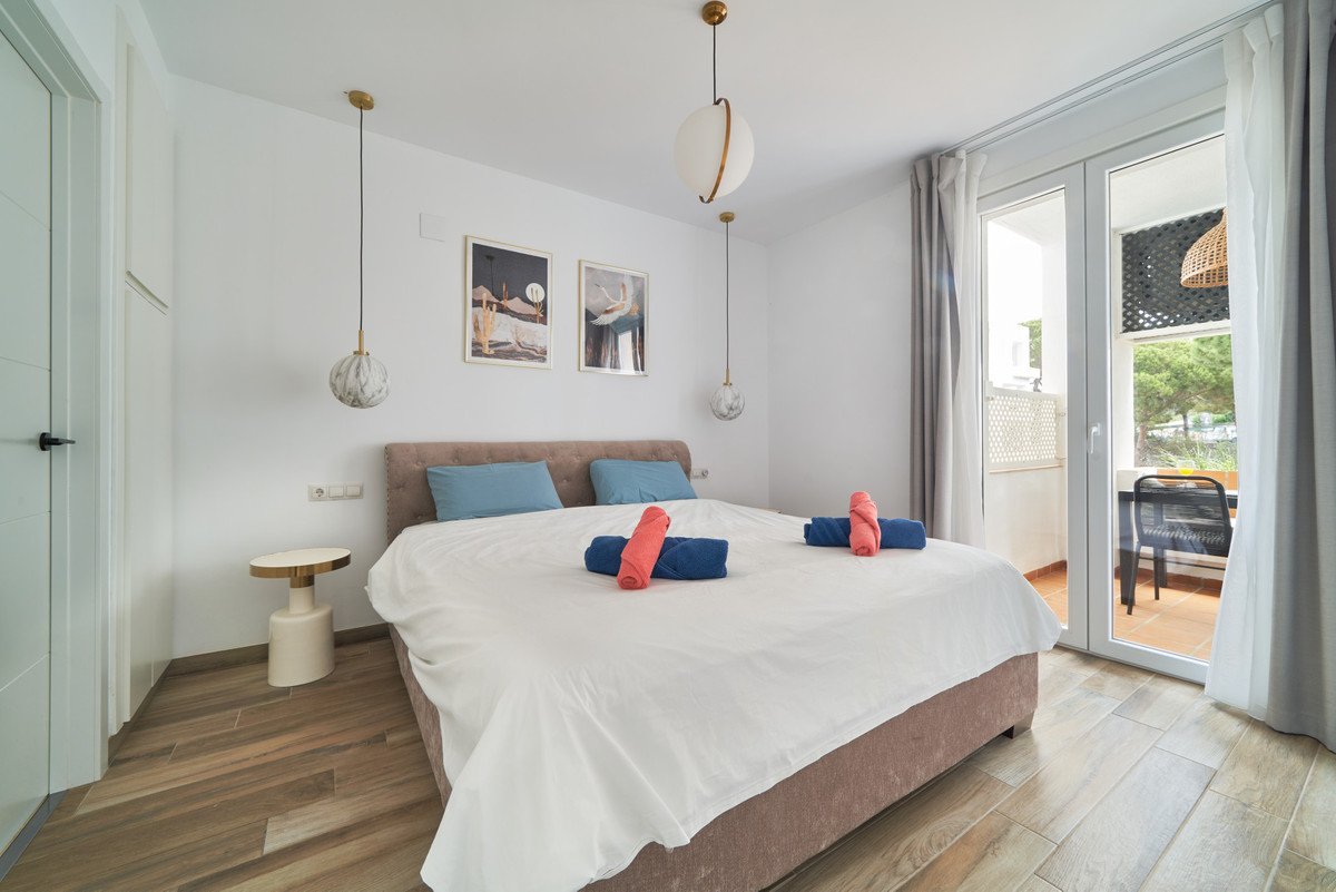 2 Bed Middle Floor Apartment in Elviria
