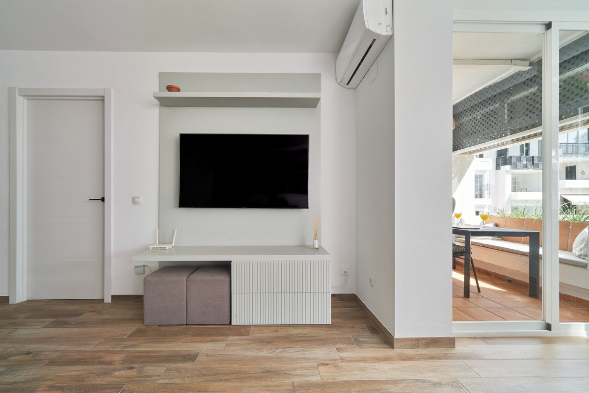 2 Bed Middle Floor Apartment in Elviria