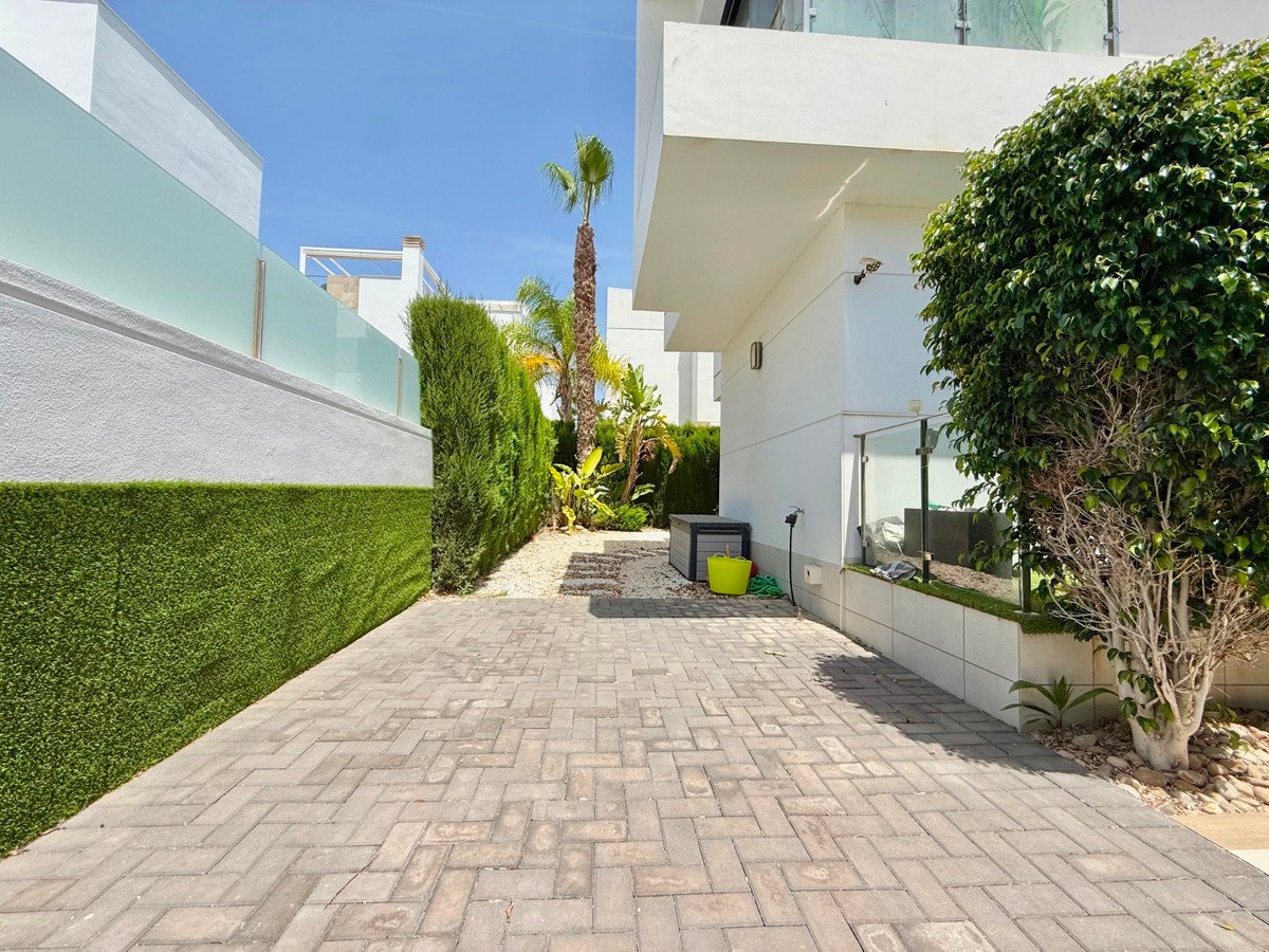 4 Bed Detached Villa in Ciudad Quesada