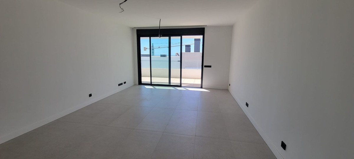 3 Bed Penthouse in Altos de los Monteros