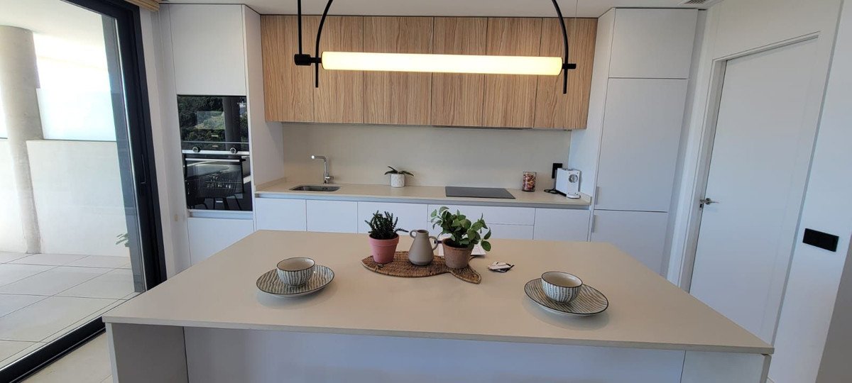 3 Bed Penthouse in Altos de los Monteros