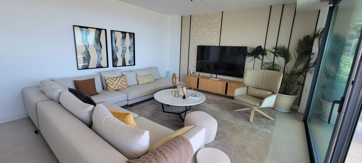 3 Bed Penthouse in Altos de los Monteros