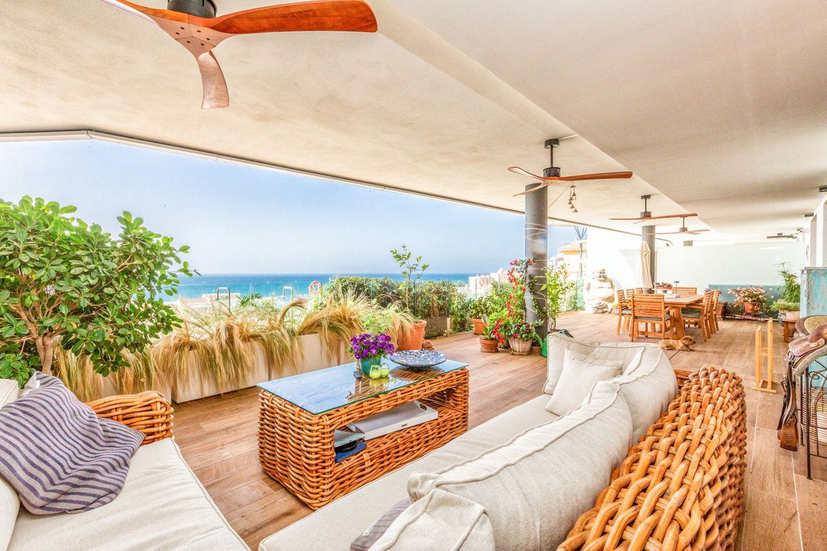 3 Bed Ground Floor Apartment in Higueron