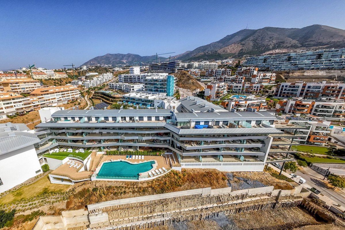 3 Bed Ground Floor Apartment in Higueron